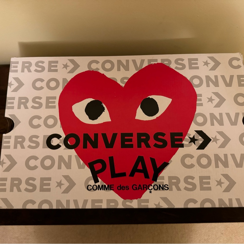 Deadstock CDG converse size 12